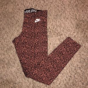 (FINAL PRICE)Size Medium Nike Leggings